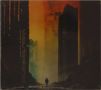 Text: "Wolves at the Gate - Wasteland". Eine dunkle, urbane Szene mit einer einsamen Figur zwischen hohen Gebäuden im Sonnenuntergang., CD