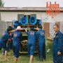 Text oben rechts: "Khun Narin Electric Phin Band". Fünf Personen in blauen Overalls schieben einen Lautsprecherwagen., LP