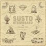 Text "SUSTO STRINGBAND VOLUME TWO" umgeben von Illustrationen: Sonne, Mond, Diamant, Grabstein mit "DREAM", Harfe, Kerze, Kaktus, brennendes Haus, Alligator, Maiskolben, Van., LP