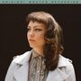 „ORIGINAL MASTER RECORDING“ steht über einem Porträt einer Person mit gestreifter Bluse und Jacke., LP