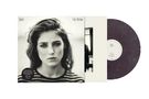 Aufschrift: "BIRDY", "FIRE WITHIN". Schwarz-weißes Porträt einer Frau in gestreiftem Shirt, daneben eine Schallplatte., LP