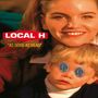 Text: "LOCAL H" und "AS GOOD AS DEAD". Porträt einer lächelnden Frau mit einem Kind, dem Münzen auf Augen liegen.