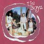Text: "Uni Boys". Vier Personen vor tropischem Hintergrund, eine hält eine E-Gitarre, umgeben von pinkem, zerrissenem Rahmen., CD