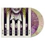 Text: "BEETLEJUICE BEETLEJUICE BEETLEJUICE ORIGINAL MOTION PICTURE SOUNDTRACK." 

Illustration: Gruseliges Gesicht in schwarz-weißen Streifen mit gelbem Haar. Zwei bunte Schallplatten.