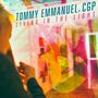 "TOMMY EMMANUEL, CGP - LIVING IN THE LIGHT" in bunten Buchstaben über einem Mann mit Akustikgitarre., LP