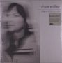 "rhett miller, a lifetime of riding by night." Unscharfes Gesicht einer Person, schwarz-weiße Tonung., LP