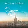"AVISHAI COHEN, THE EARLY YEARS 1998-2001" über einer Skyline, mit transparentem Kontrabassspieler im Hintergrund., 4 CDs