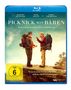„Picknick mit Bären“ Blu-ray-Cover. Zwei Männer mit Rucksäcken stehen nebeneinander auf einem Felsen.