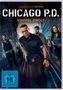 „Chicago P.D. Staffel Zwölf“, „Von Executive Producer Dick Wolf“. Eine Gruppe Polizisten in einer Stadtstraße. FSK 16., 5 DVDs