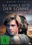"Die dunkle Seite der Sonne", FSK 12, Brad Pitt, Gesicht im Vordergrund, maskierte Figur im Hintergrund, DVD-Logo., DVD