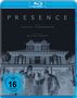 Text: "PRESENCE", "REGIE STEVEN SODERBERGH", "DREHBUCH DAVID KOEPP", "FSK ab 16 freigegeben". Negativbild eines Hauses.