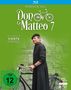 "Don Matteo 7", "Die komplette siebte Staffel", FSK ab 12. Terence Hill steht in Priesterkleidung mit Fahrrad.