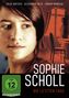 Filmplakat: "Sophie Scholl - Die letzten Tage". FSK 12. Nahaufnahme einer Frau, im Hintergrund ein Mann am Fenster., DVD