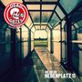 "Nie mehr Nebenplatz 11." Ein rotes Logo mit Totenkopf und Rose, Tunnel mit Blick auf ein Fußballfeld., Single 7"