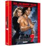 „Don ‚The Dragon‘ Wilson, WKA - World Kickboxing Champion, Bloodfist 7, Manhunt.“ Zwei Personen, er mit Waffe, sie hält ihn., Blu-ray Disc