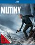 "JASON STATHAM, MUTINY, KEINE GNADE AUF HOHER SEE, Vorab-Cover, FSK 18 beantragt." Ein Mann hängt mit Pistole an einem Schiff., Blu-ray Disc