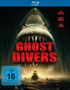 "Ghost Divers", FSK 16, mit Mike Bolton, Angella Dawne, Mark Clark. Hai mit bedrohlichen Zähnen, darunter ein kleines Boot im Meer.