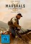 "Luke Grimes Marshals: A Yellowstone Story Staffel Eins." Ein Mann reitet auf einem Pferd, umgeben von hügeliger Landschaft., 4 DVDs