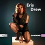 "Eris Drew" und "DJ-KICKS" sind prominent. Eine Person mit lockigem Haar kniet auf einem Podest vor dunklem Hintergrund., 2 LPs