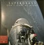 Texte oben: "SUPERGRASS", "DON'T LEAVE ME ALONE". Raumfahrzeug im All mit einem Astronauten und Erdansicht., LP