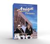 „LIMITIERTE FANBOX“, „Amigos Cleopatra“. Zwei Männer sitzen, einer mit Gitarre, vor einem roten Gebäude mit Statuen., 1 CD, 1 DVD und 1 Merchandise