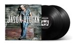 "MY KINDA PARTY", "JASON ALDEAN" auf rustikalem Hintergrund. Zwei Vinyl-Schallplatten sind sichtbar., 2 LPs