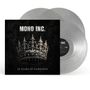 MONO INC. oben, "20 Years of Darkness" unten. Eine detaillierte Krone ist zentriert, flankiert von zwei durchsichtigen Vinyls., 3 LPs