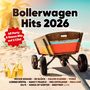 "Bollerwagen Hits 2026" in großen Buchstaben, darunter Künstlernamen. Ein Strand mit einem Bollerwagen, zwei Flaschen Bier.
