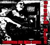 "Rockin' Aldo" und "Rocker to the bone". Schwarz-weiße Illustration eines Mannes mit Gitarre und Mikrofon., CD