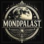 „Mondpalast“ steht in großen Lettern unter einem detaillierten, antiken Mondmotiv. Verziert mit floralen Elementen., CD