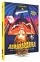 „EDIZIONE GIALLO“, „NEO GIALLO“, „ABRAKADABRA“, „Der Verstand glaubt…“. Eine Illustration: eine Frau, Karten, ein Schatten., 1 Blu-ray Disc, 1 DVD und 1 CD