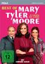 "Best of Mary Tyler Moore. 21 Folgen auf 3 DVDs. Mit Edward Asner." Drei Personen stehen lächelnd vor einem pinken Hintergrund., 3 DVDs