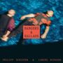BANGERS & BALLADS in orangem Quadrat; darunter die Namen Philipp Schiepek und Lorenz Widauer. Zwei Personen treiben auf Wasser., LP