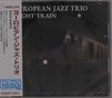 Titel: "EUROPEAN JAZZ TRIO NIGHT TRAIN". Japanischer Text auf der linken Seite, Zug bei Nacht im Hintergrund., CD
