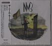 Japanischer Text links, NMB-Logo oben, L.I.F.T unten, Mann mit Flagge vor Türen, Heißluftballons im Hintergrund., CD