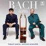 "BACH GOLDBERG VARIATIONS" und "THIBAUT GARCIA · ANTOINE MORINIÈRE". Zwei Männer sitzen auf Stühlen, dazwischen Gitarren.