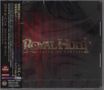 "Royal Hunt: Behind the Curtain" steht in goldener Schrift vor einem dunklen, rot gestreiften Hintergrund., CD