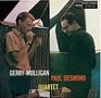 "GERRY MULLIGAN | PAUL DESMOND | QUARTET" steht im Vordergrund. Zwei Männer sind vertieft in einem Gespräch., CD