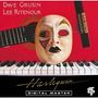 "DAVE GRUSIN LEE RITENOUR" oben, "Harlequin" unten. Ein Maskenbild mit Gitarre im Hintergrund und Klaviertasten vorne., CD