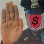 Text: „BPD“. Polizist hebt Hand, Gesicht durch rotes $-Symbol auf Netz ersetzt., CD