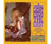 „A Strange Light from the East“ in lila Schrift, 1963-72. Mann in USA-Flaggenkleidung spielt Sitar. Vintage-Plattencover., 3 CDs