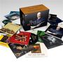 "SIR ADRIAN BOULT" auf einer Box, umgeben von CDs mit klassischen Musikcovern und einem Dirigentenbild., 79 CDs