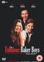 "The Fabulous Baker Boys" in roter und weißer Schrift, drei lachende Personen im Vordergrund.