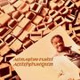 ALEMAYEHU ESHETE AU TELEYESHENIEM. Eine Gruppe von leeren, schräg gestapelten Kisten im Hintergrund., Single 7"