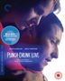 „Punch-Drunk Love“ Blu-ray Special Edition. Zwei Menschen umarmen sich innig.