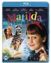 „Matilda“ in bunten Buchstaben, Namen der Schauspieler. Fröhliches Mädchen, aufgeschlagene Bücher und leuchtender Zeigefinger.