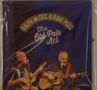 "Ralph McTell & Dave Pegg: The Old Pals Act" steht über zwei Männern, die Gitarre spielen und singen., CD