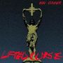 Text oben rechts: "NON VIOLENCE" in Rot. Unten: "LIFTED CURSE" in Rot. Skulptur einer Figur, die ein Kreuz hält., LP