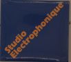 "Studio Electrophonique" ist in oranger Schrift auf einem blauen Hintergrund diagonal zu sehen., CD