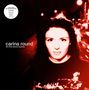 „Carina Round, the first blood mystery“. Eine Frau blickt nach vorne in einer rot getönten, nächtlichen Straßenszene., 2 LPs